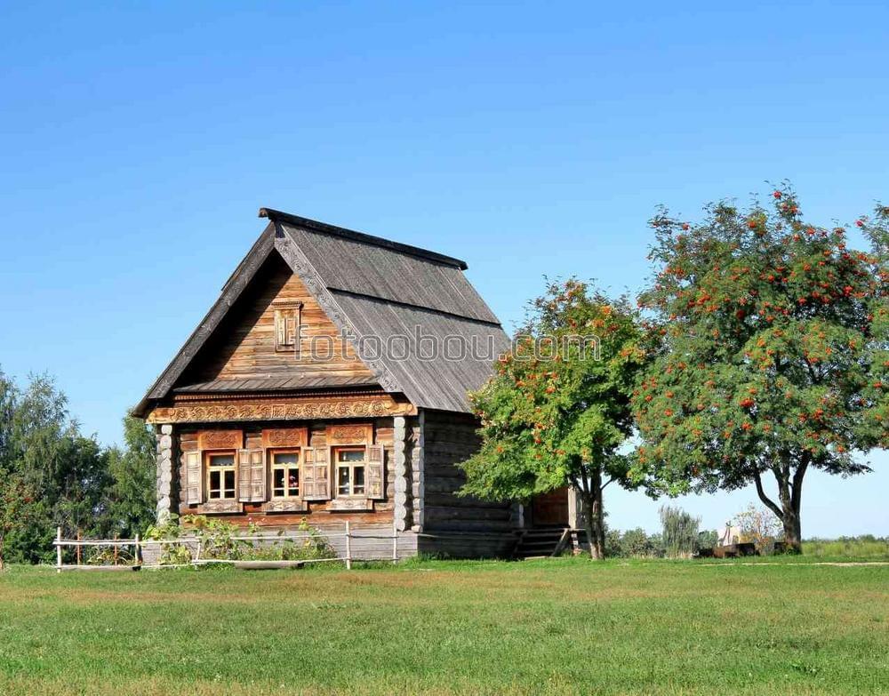 Старый деревенский домик