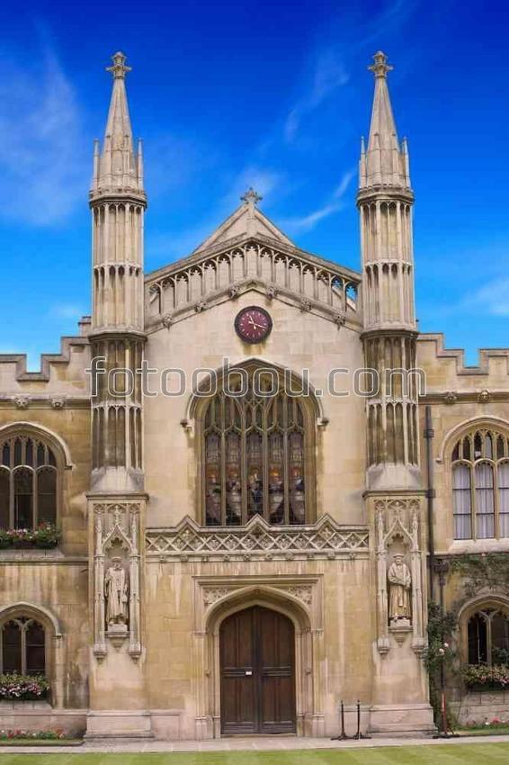 Главное здание Кембриджа