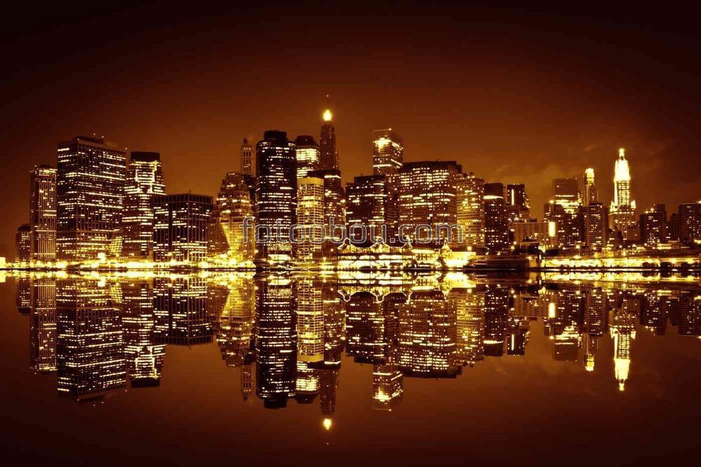 Отражение ночного города