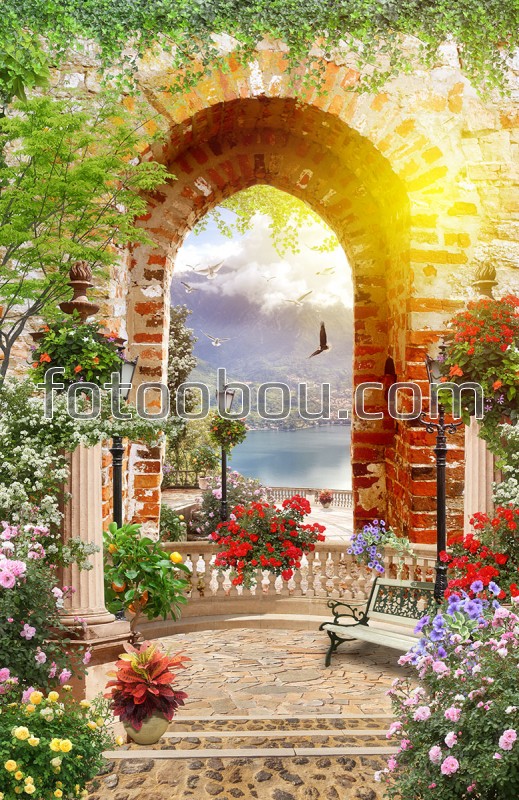 Сад с аркой с видом на море