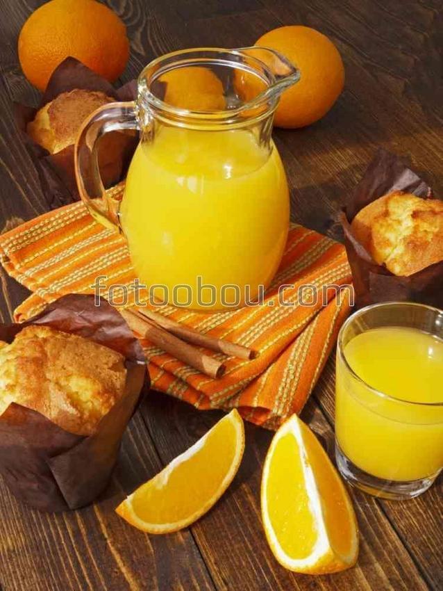 Свежий апельсиновый сок 