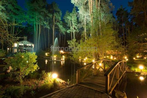 мост, озеро, фонтан, дом, огни, фонари