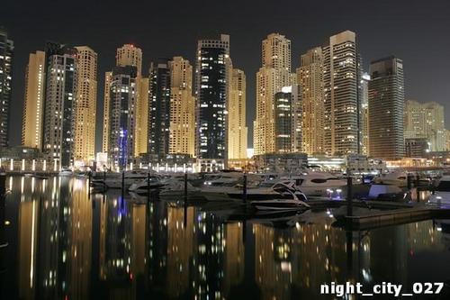 небоскребы, река, причал, яхты